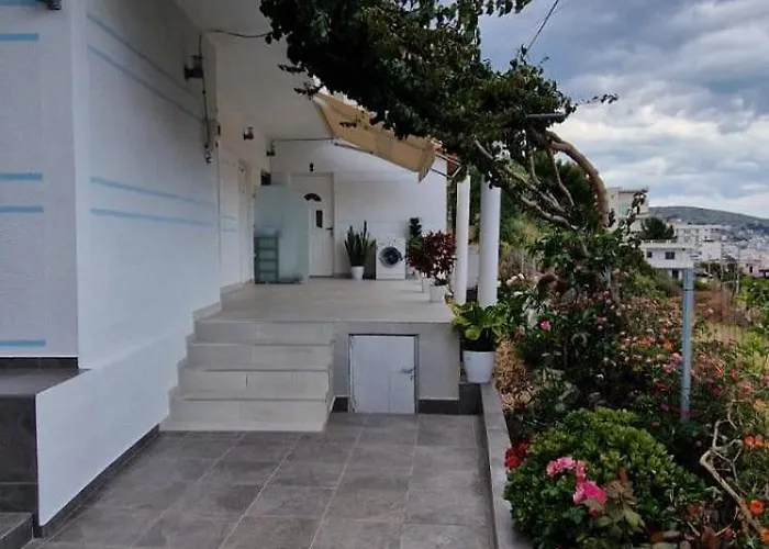 Nyaraló Klodi Saranda