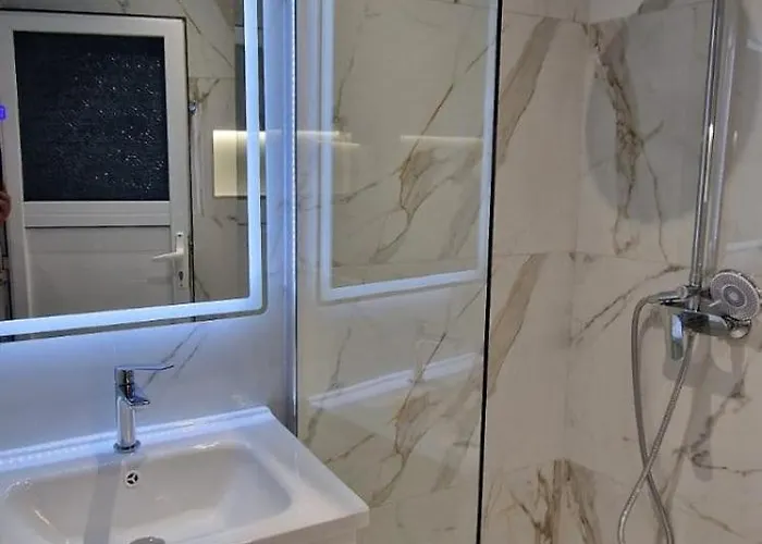 Klodi Nyaraló Saranda